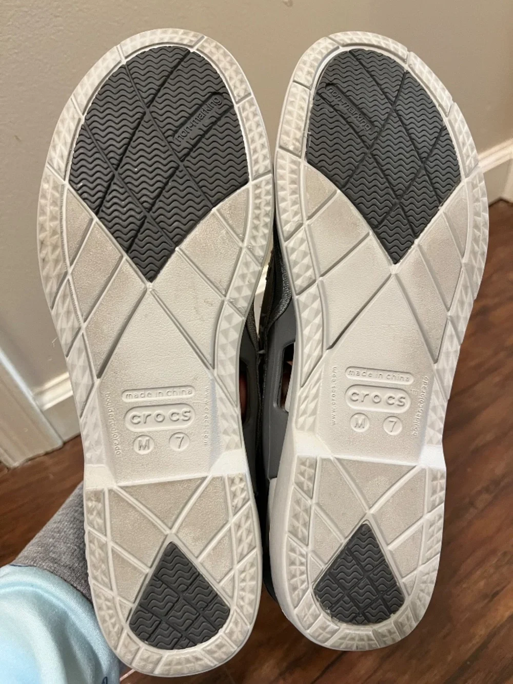 CROCS Slip-On Loafers in light gray Men’s 7 women's 9